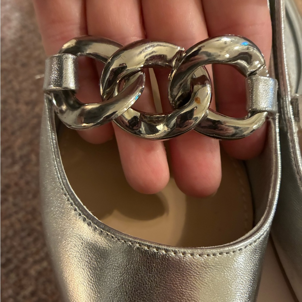 JustFab “Alexa” Metallic Silver Pointed-Toe Chain Ballet Flats - Picture 3 of 6